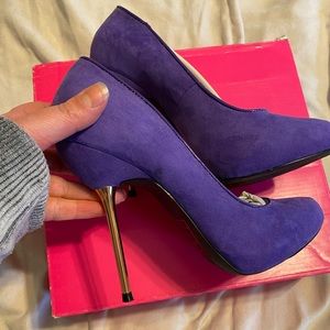 Women’s purple heels